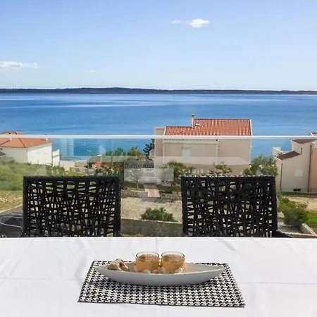 Apartment Lanatea ***sea View*** Rtina
